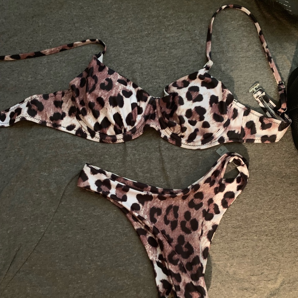 2-piece swimsuit